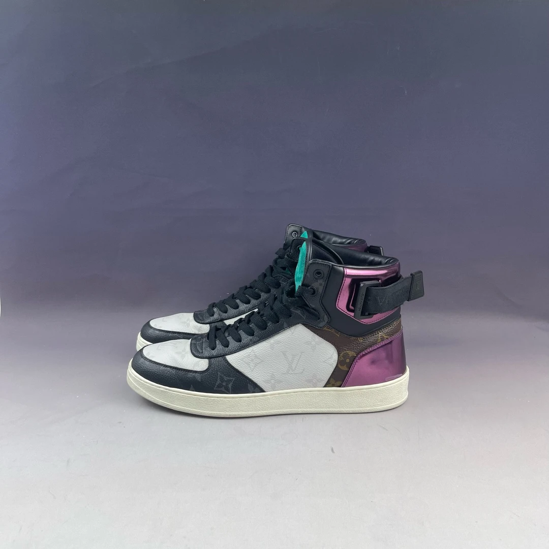 99新 LouisVuitton/路易威登 52518/Rivoli 板鞋/98新/8码/无配件