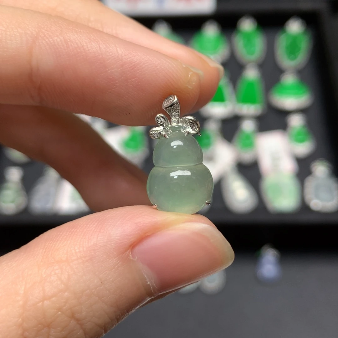 吊坠(不含链)18K金镶嵌翡翠
