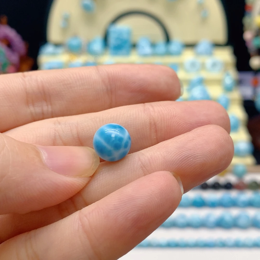 来***翅针钠钙石（海纹石）未镶嵌珠宝半成品