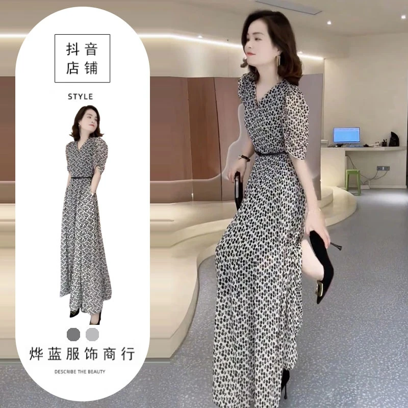 2025夏季新款高级感显瘦独特超好看气质优雅知性复古碎花连衣裙子