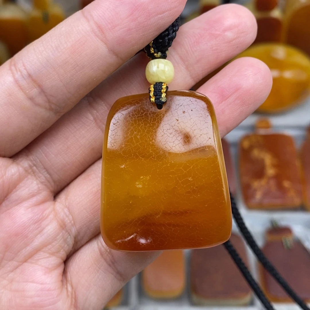 琥珀未镶嵌珠宝奇石
