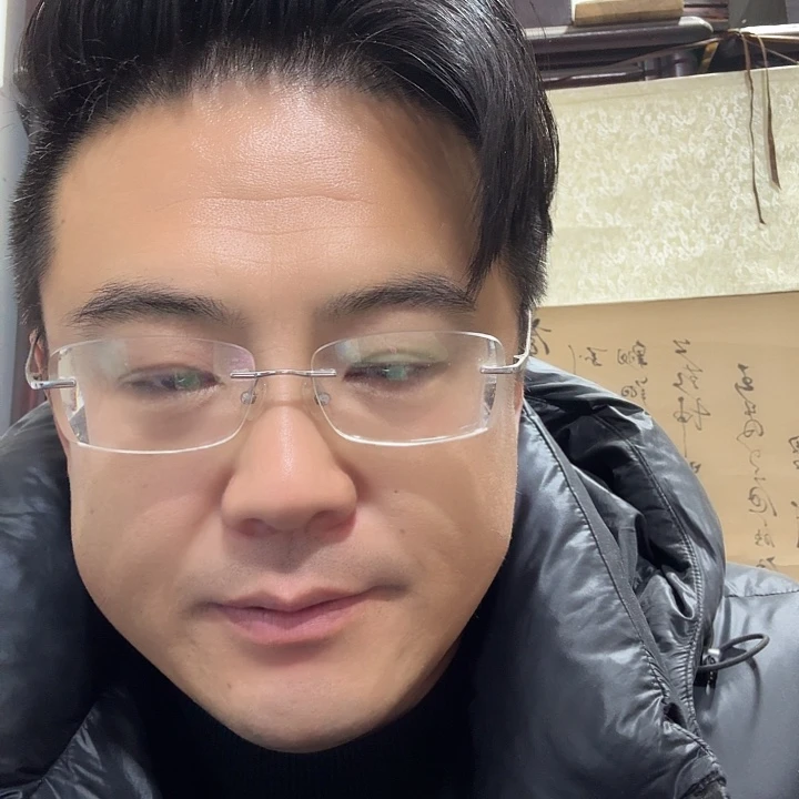 云***盾摆件陶攀登高峰艺术二并
