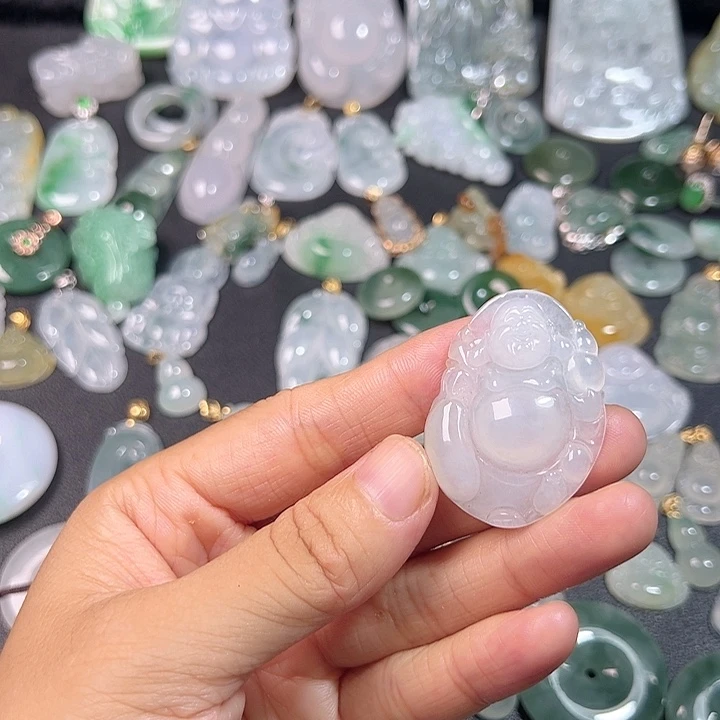 颈饰未镶嵌翡翠佛公