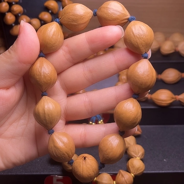 吊坠橄榄核正圆20.24