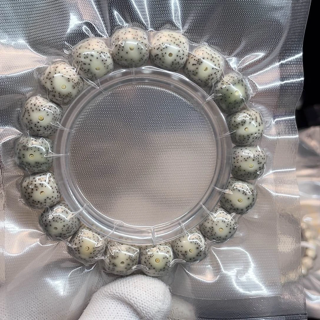 星月菩提手串13/13石玉料同枝媚眼针尖星单圈