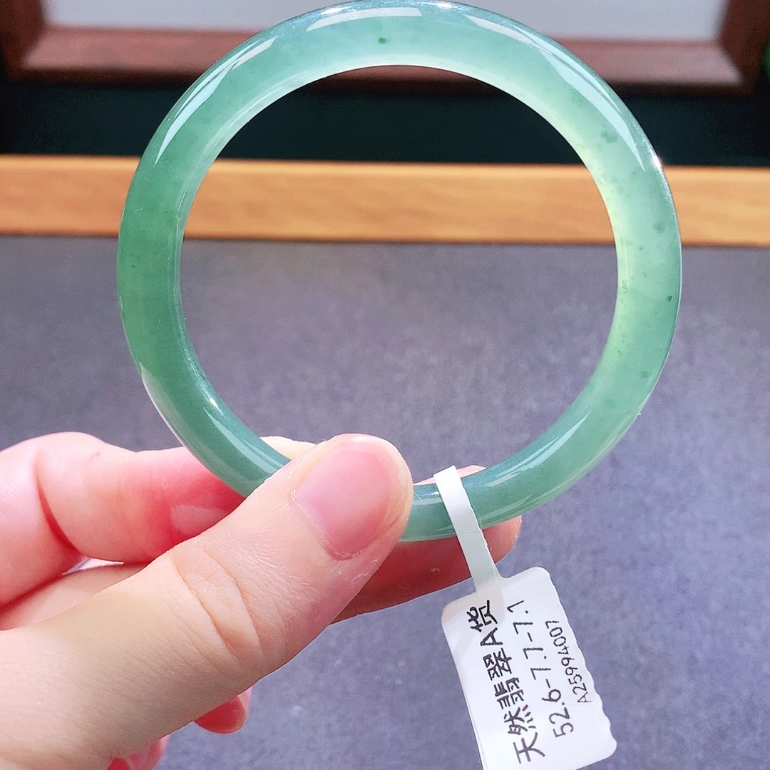 未镶嵌手镯翡翠天然翡翠