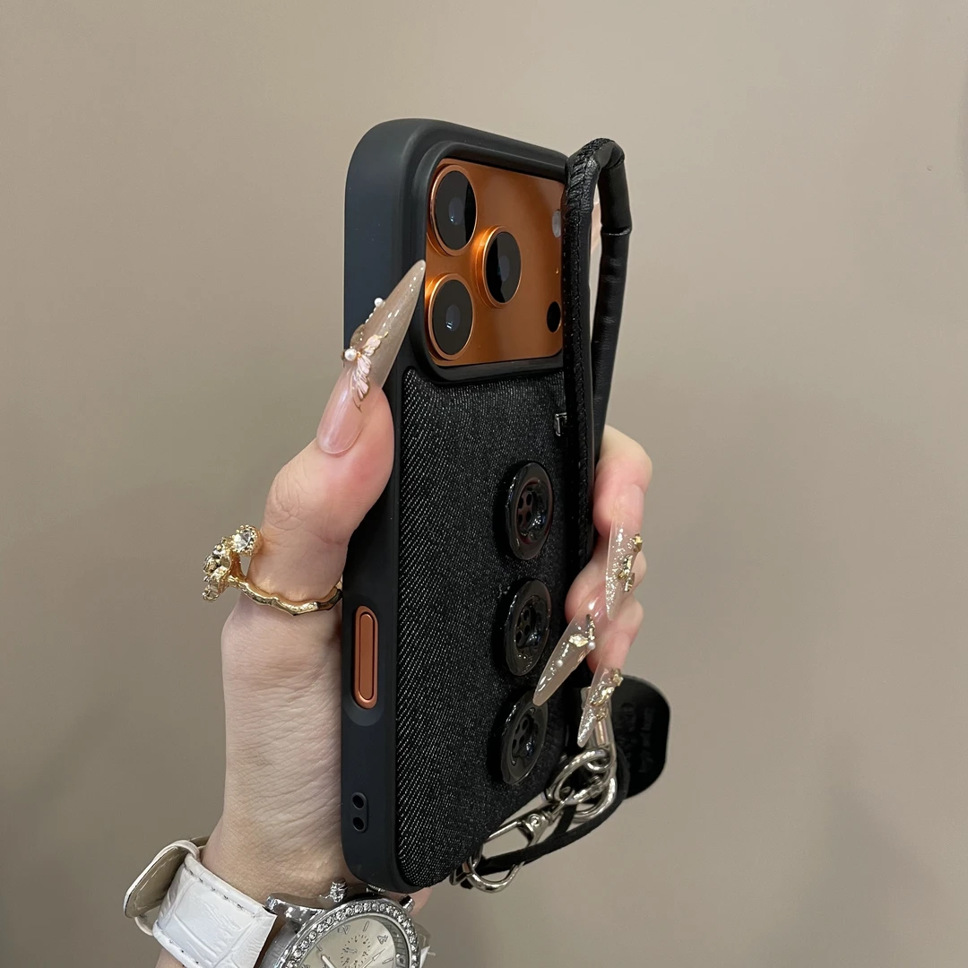 简约黑边牛仔纹纽扣标签适用iPhone17手机壳16pro防摔15pm新款14