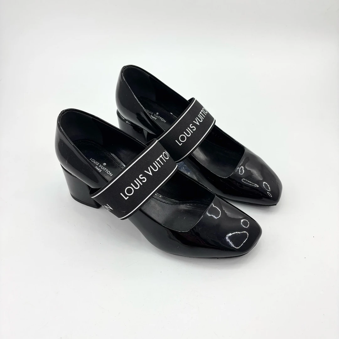 99新 LouisVuitton/路易威登 37.5码/黑色绑带玛丽珍鞋/pp426896