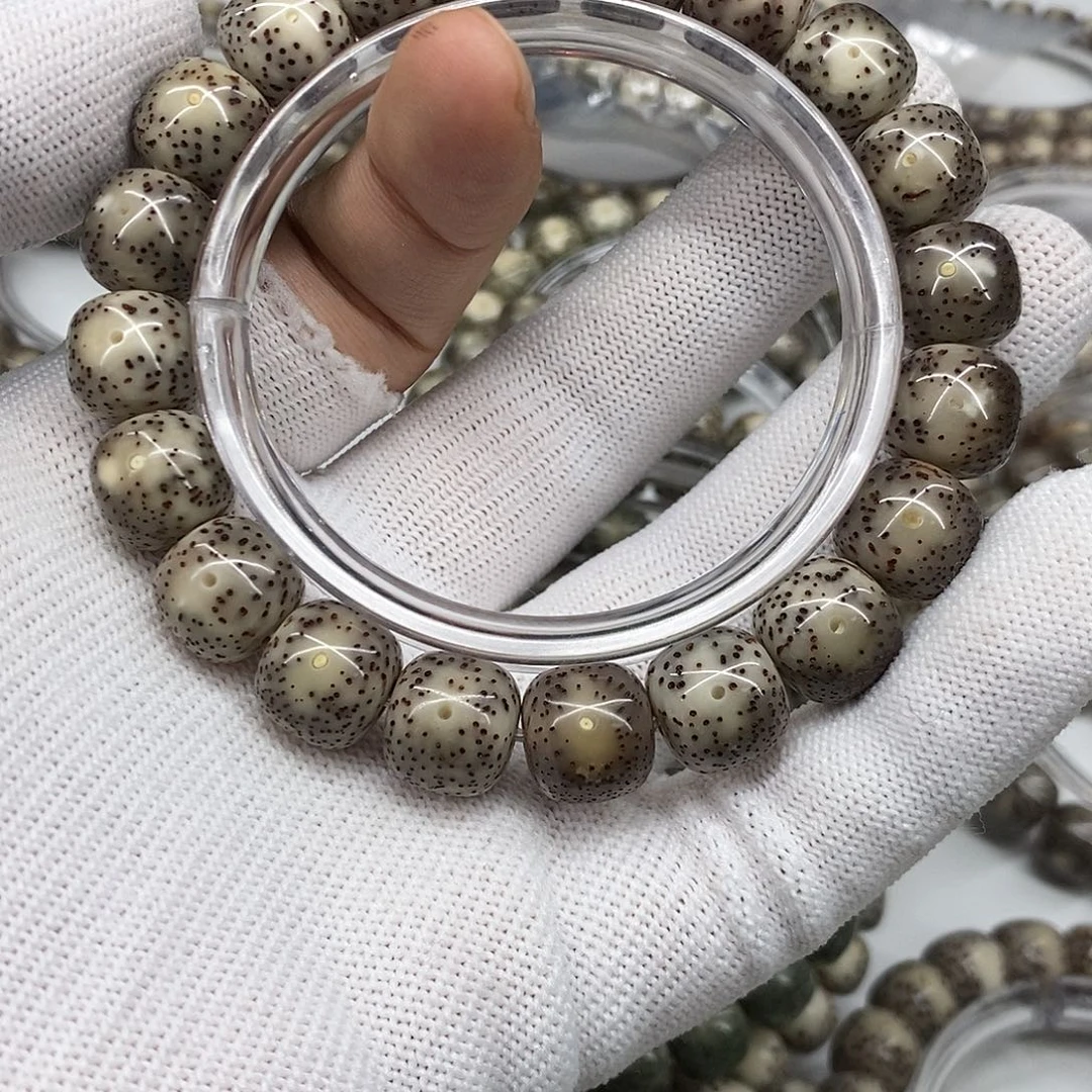 最***哥吊坠星月菩提原生态冰糖12/11