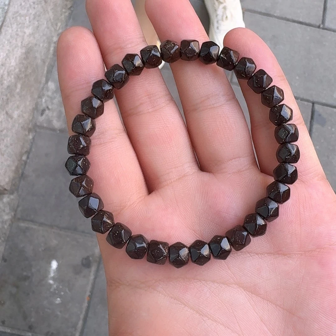 椰蒂手串D6586椰蒂唐八棱手串8*6mm左右