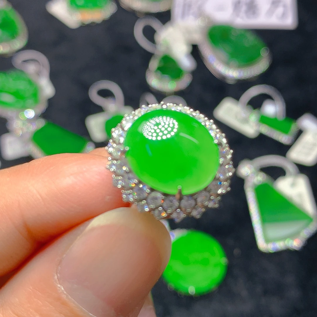 颈饰银S925镶嵌翡翠