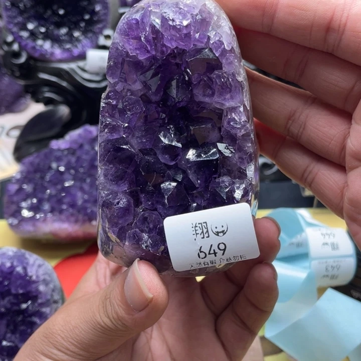 未镶嵌水晶大型摆件（非配饰）