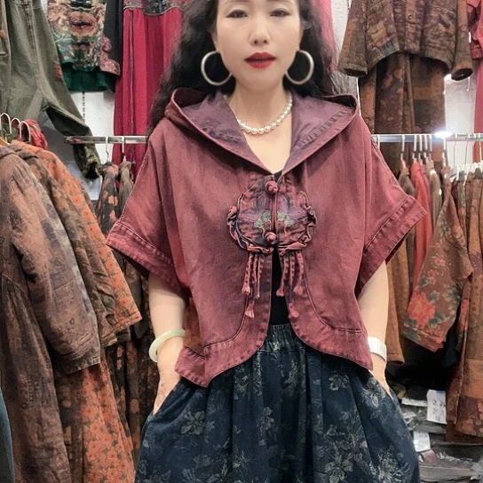 织绣招财猫牛仔斗篷