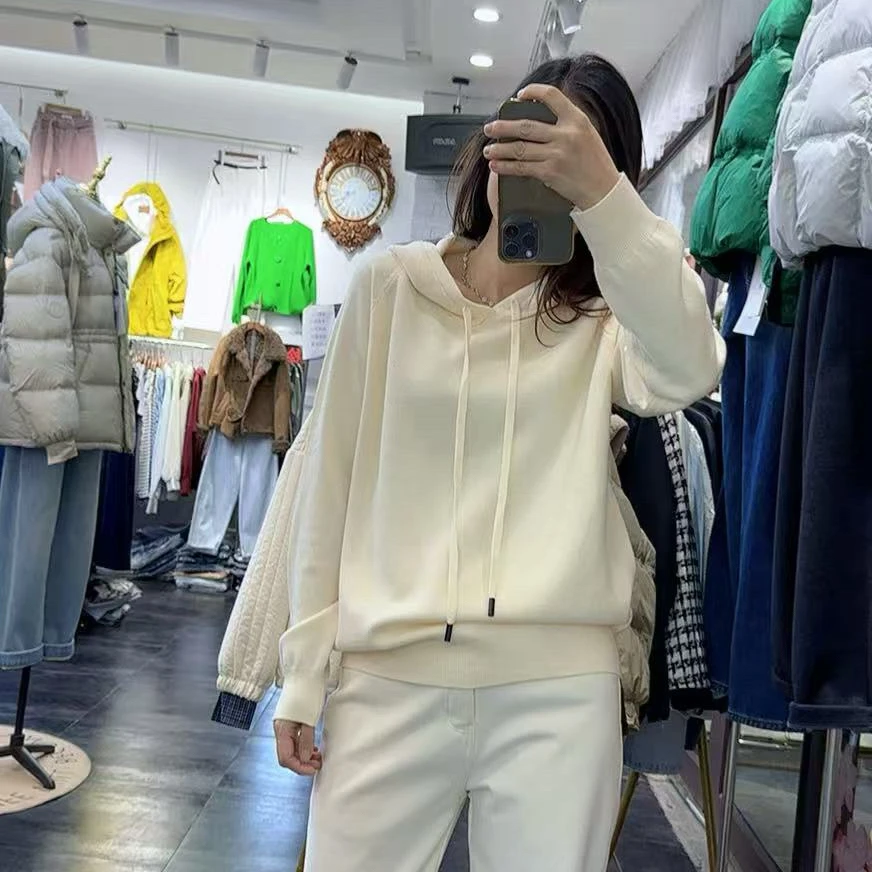冬新品极简风净版连帽彩色甜美减龄宽松遮肚纯色针织衫打底毛衣女