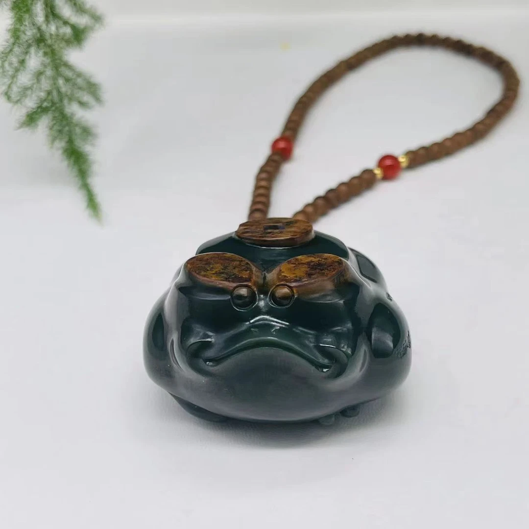 析木河磨玉入眼如心的金蟾料子颜色沉稳细腻油润皮色老熟器型饱满