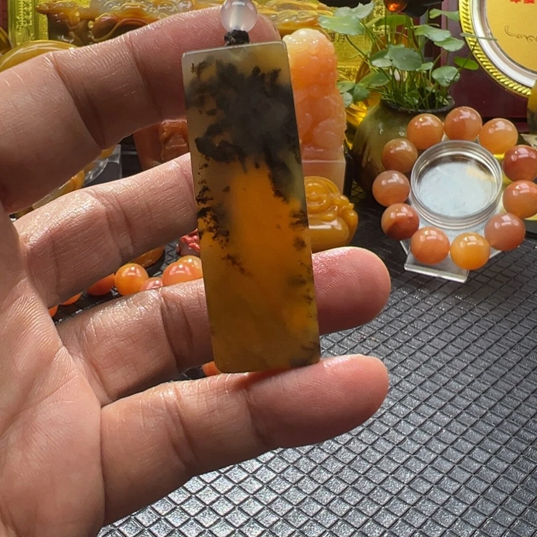 石英质玉未镶嵌颈饰