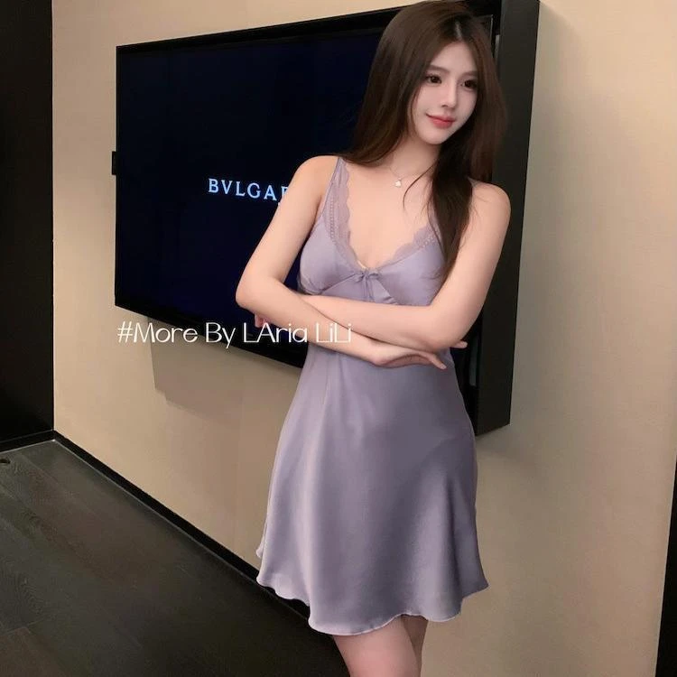 带胸垫纯欲冰丝睡裙女2025新款夏季斩男吊带睡衣高级感蕾丝家居服