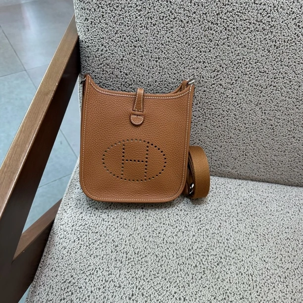 99新 Hermes/爱马仕 金棕mini伊芙琳单肩包w刻(NE55296)