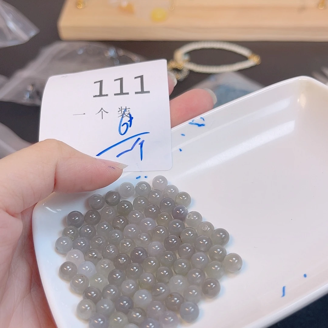 水晶珠宝半成品未镶嵌111 。