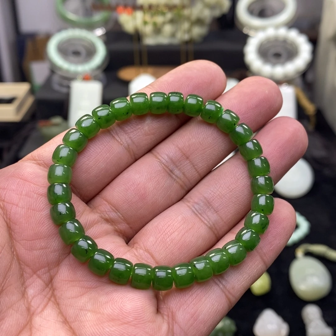 和田玉未镶嵌吊坠(赠链)