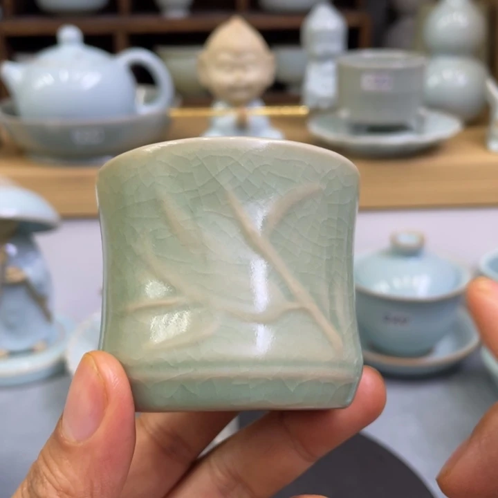杯子微瑕仿古绿釉竹节杯