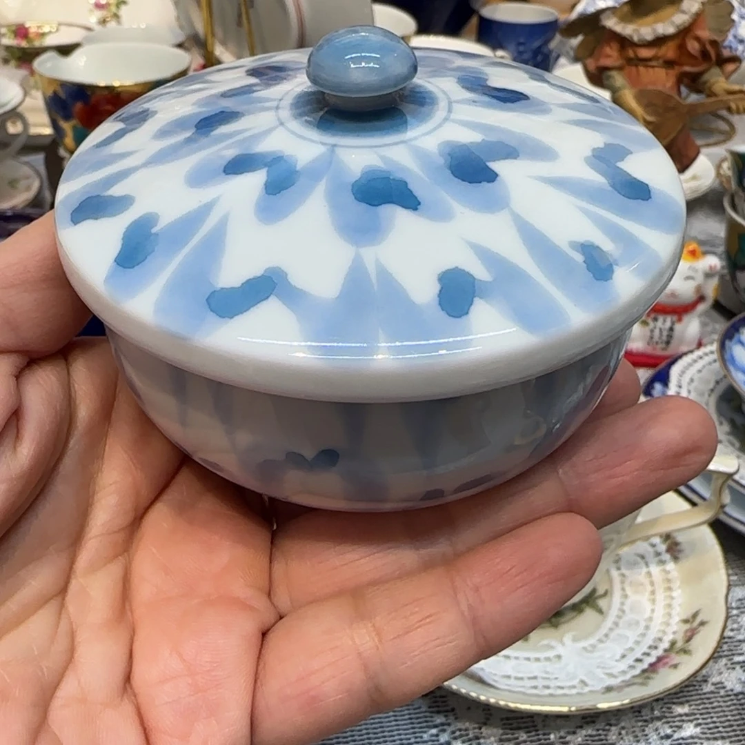 微瑕咖啡杯里的咖啡是我的