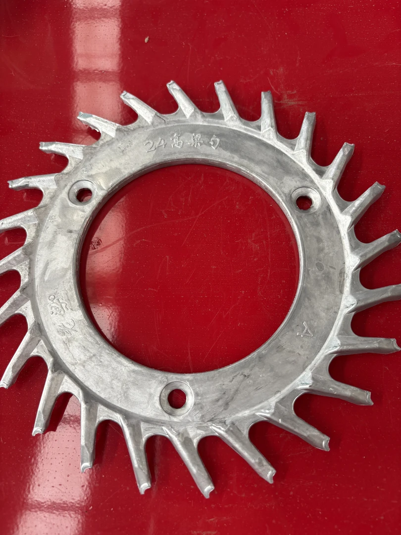 老梁排种盘24勺高粱绿豆下种盘玉米播种机排种勺正反转农机配件