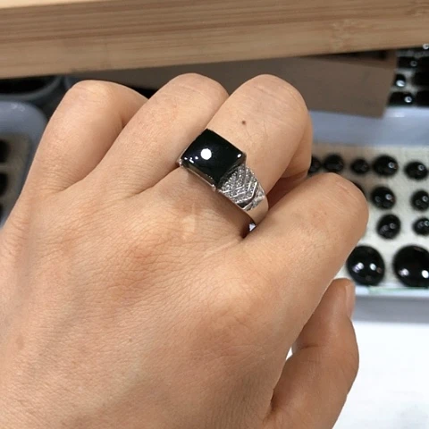 银S925镶嵌戒指翡翠?****?缅甸天然A货翡翠