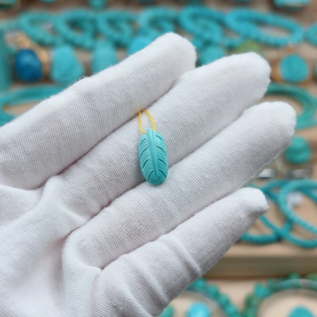 绿松石未镶嵌珠宝奇石