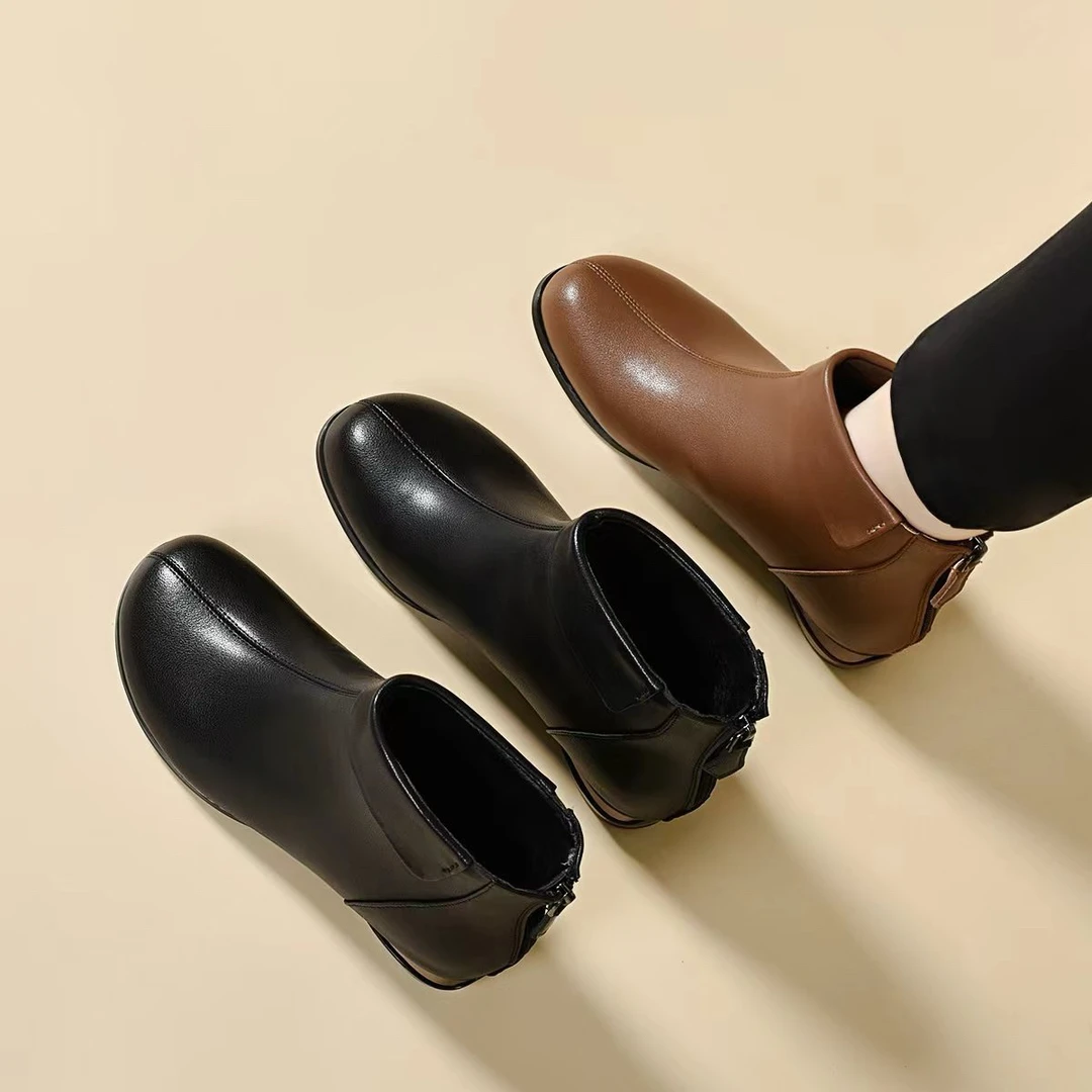 2025新款春秋季平底短靴女真皮软底女鞋秋冬软皮大码妈妈皮鞋踝靴