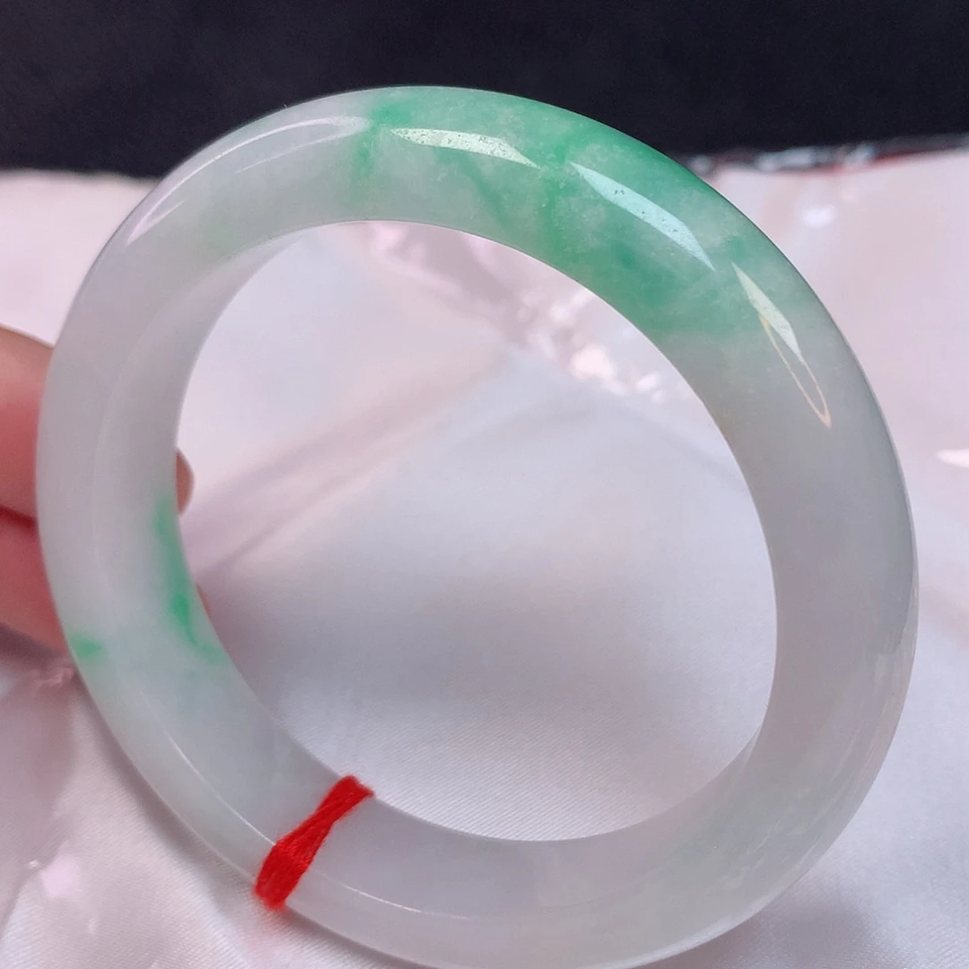 翡翠手镯未镶嵌56 翡翠手镯