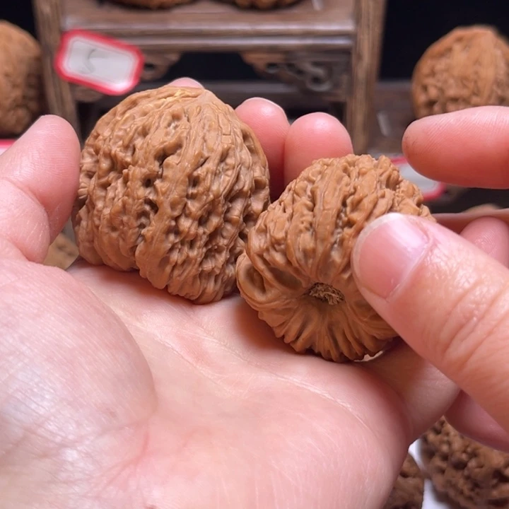 文玩核桃把件说**核41瘤疤窝底南疆石狮子头