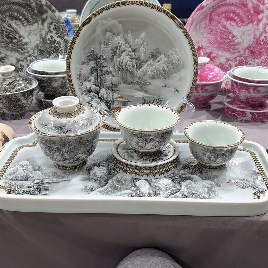 瓷片景德镇瓷器精品陈列