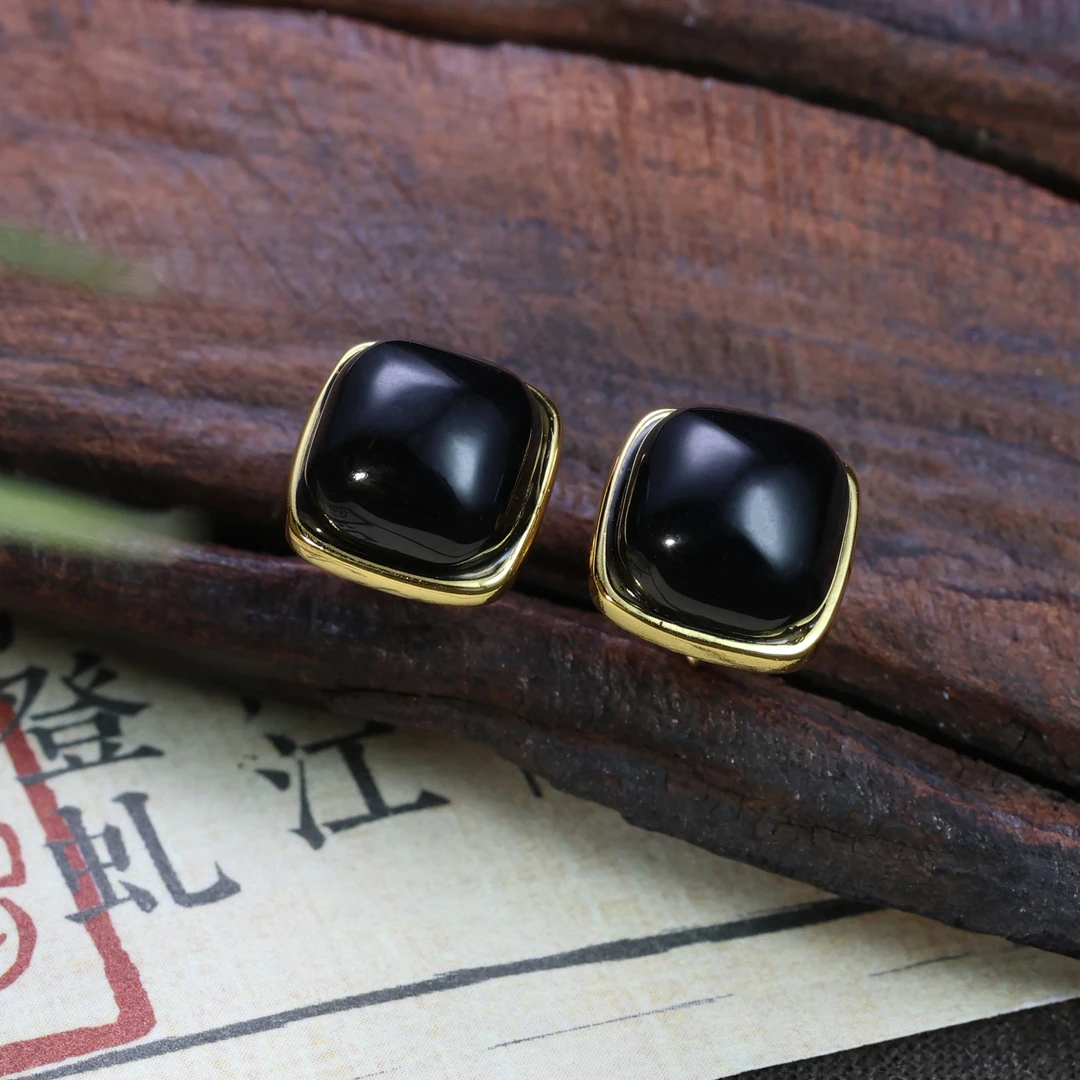 爱思尔新疆和田玉耳钉墨玉方形S925银镶耳钉JY0109-22多样性发货