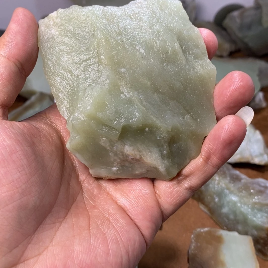 和田玉和田玉未镶嵌颜****火