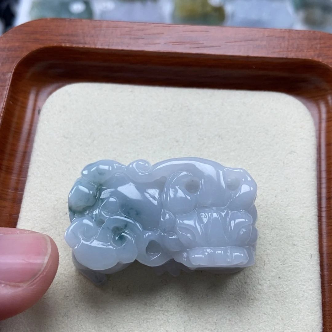 翡翠未镶嵌颈饰霸王貔貅吊坠