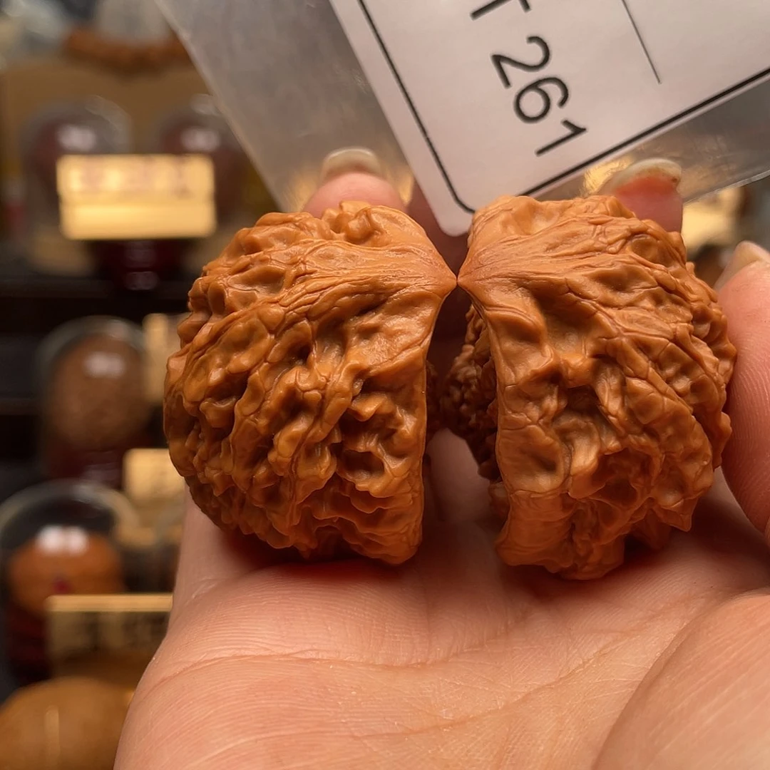 文玩核桃吊坠人***?蛇王261