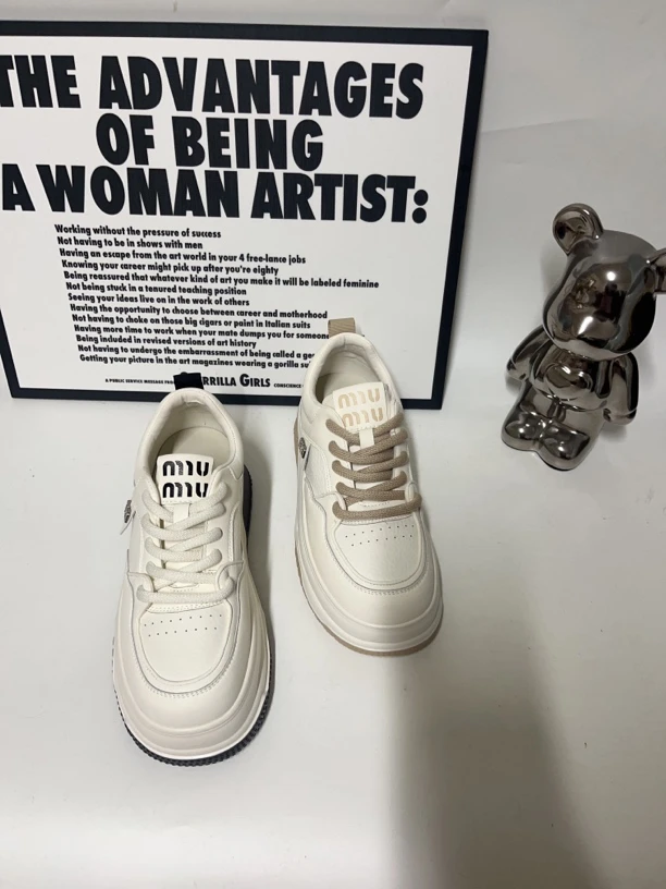 8805新款时尚百搭厚底真皮运动休闲小白鞋