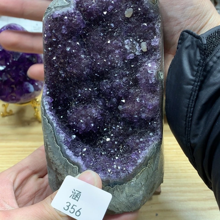 紫晶乌拉圭未镶嵌