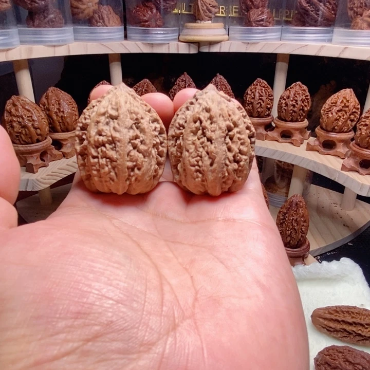 润***理文玩核桃把件北南疆