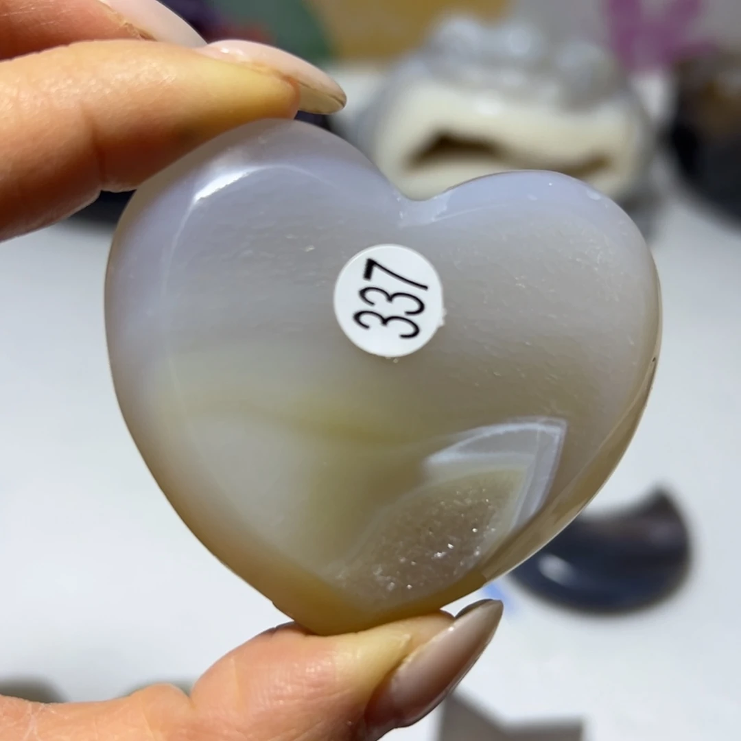 玛瑙/玉髓未镶嵌雕刻件