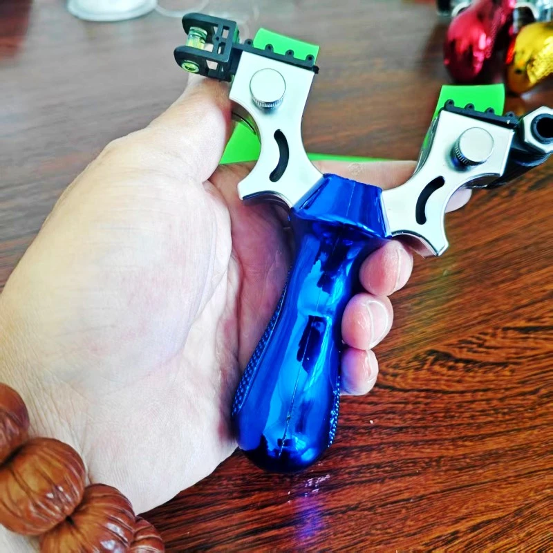 新款激光弹弓扁皮弹弓红外水平仪调整竞技弹弓户外体育用品送礼品