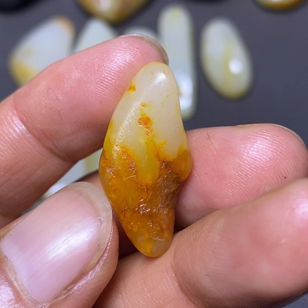 未镶嵌和田玉（糖玉）挂件