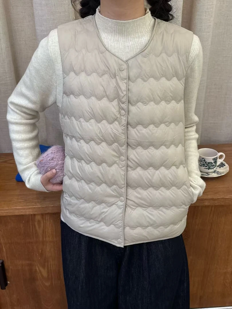 小冯 百搭休闲秋冬保暖宽松圆领无袖羽绒马甲