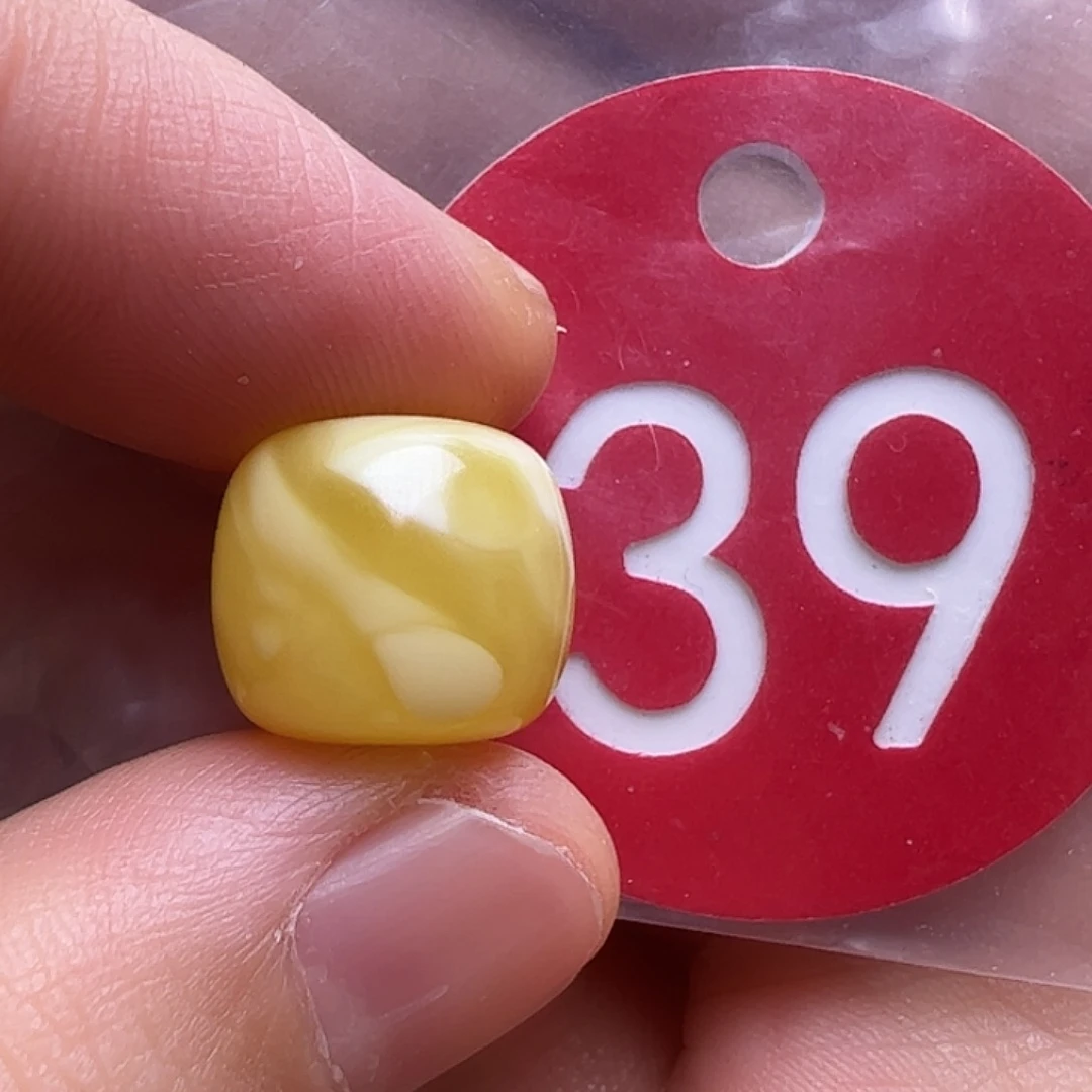 蜜蜡未镶嵌珠宝奇石12.8m m