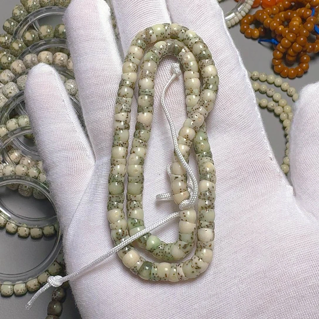 星月菩提手串原生态石玉料卡6糯冰小肠细星留白
