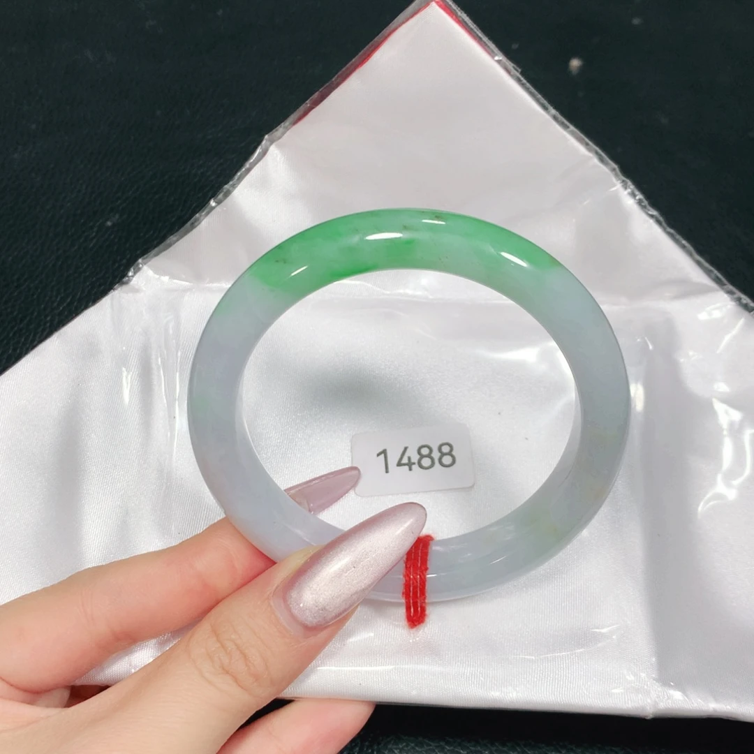 翡翠未镶嵌手镯天然翡翠手镯04