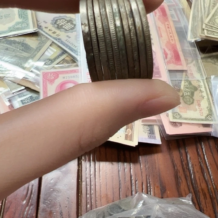 拍品。