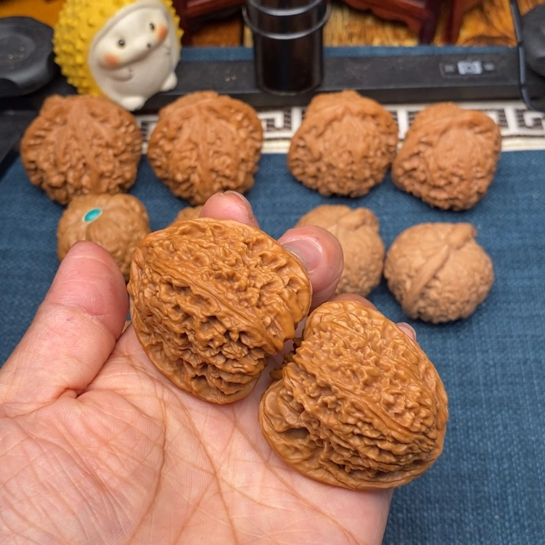 文玩核桃把件三角疆酒杯底全品40尺