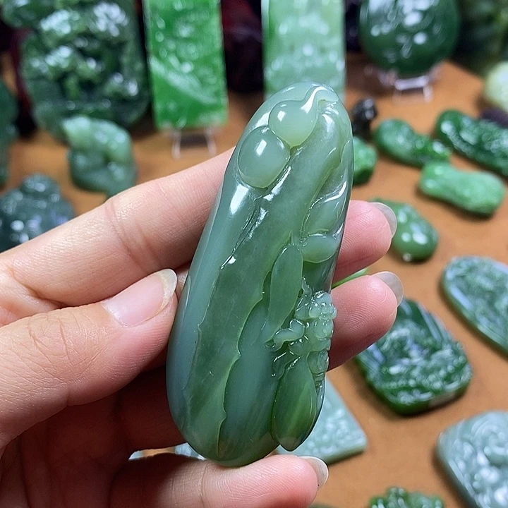 未镶嵌和田玉挂件